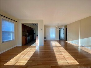 46 E Grand Ave in New Haven, CT - Building Photo - Building Photo