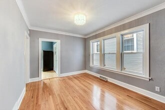 1521 W Nelson St in Chicago, IL - Foto de edificio - Building Photo