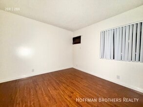 15040 Vanowen St in Los Angeles, CA - Building Photo - Building Photo