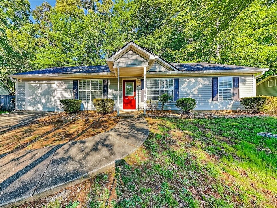 45 Poplar St in Newnan, GA - Building Photo