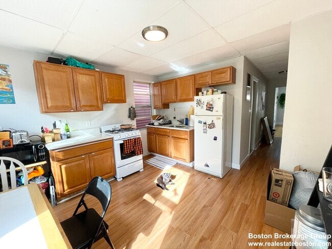 1572 Tremont St, Unit 3 in Boston, MA - Building Photo - Building Photo