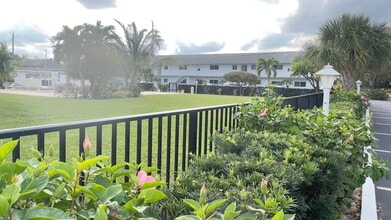 3 Garden St in Jupiter, FL - Building Photo - Building Photo