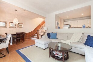 535 Columbus Ave, Unit 21 in Boston, MA - Building Photo