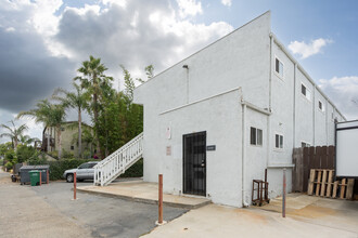 Roosevelt Apartments in Carlsbad, CA - Building Photo - Building Photo