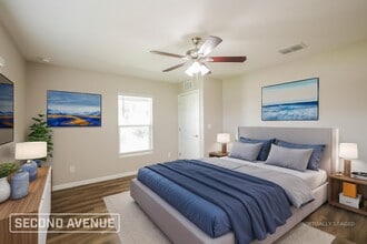 2512 54th St SW in Lehigh Acres, FL - Foto de edificio - Building Photo