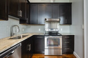 E Main Street in Spartanburg, SC - Building Photo