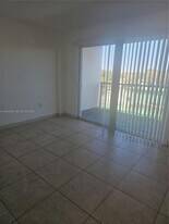 2647 NW 25th Ave in Miami, FL - Building Photo