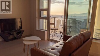 1289 Hornby St in Vancouver, BC - Building Photo