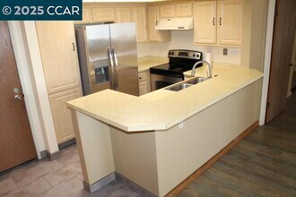 1000 Evergreen Ter in San Pablo, CA - Building Photo - Building Photo