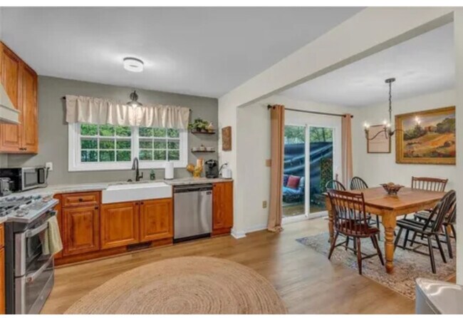 property at 4917 Baker Ridge Pl