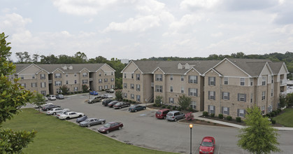 Sutherland Park Apartments in Knoxville, TN - Foto de edificio - Building Photo