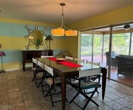 313 SE 16th Pl in Cape Coral, FL - Building Photo - Building Photo