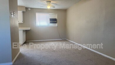 8 Alan Shepard Rd in Pueblo, CO - Building Photo - Building Photo