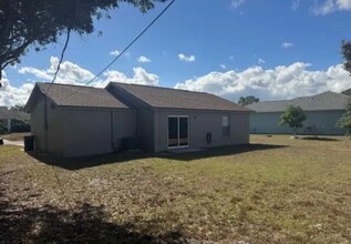 1623 Sadigo St SE in Palm Bay, FL - Building Photo - Building Photo