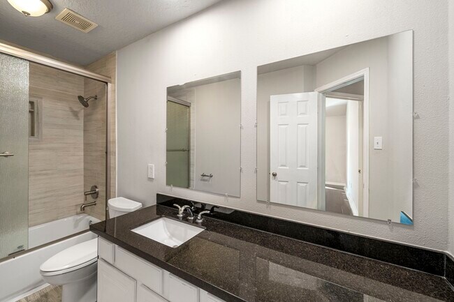 property at 1505 Hickory Ct
