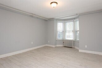 64 Bowers St in Jersey City, NJ - Building Photo - Building Photo
