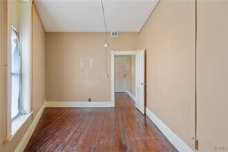 319 N Salina St in Syracuse, NY - Building Photo - Building Photo