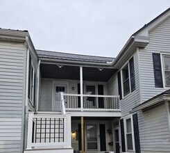 2 twin brook rd, Unit Apt 3 in Lititz, PA - Foto de edificio - Building Photo