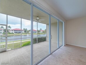 285 Waterside Cir, Unit 2-101 in Marco Island, FL - Foto de edificio - Building Photo