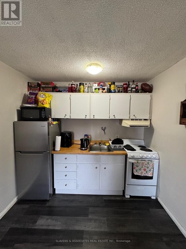 property at 45 King Ave E