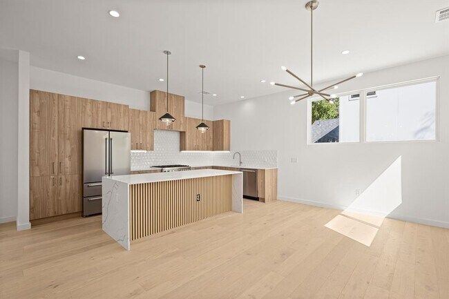 1714 Woodland Ave in Austin, TX - Building Photo - Building Photo