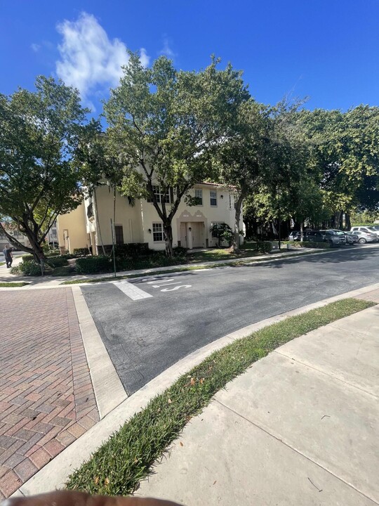 111 Stone Hbr Wy in Delray Beach, FL - Building Photo