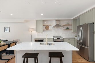 318 Webster St NW, Unit C in Washington, DC - Foto de edificio - Building Photo