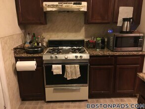 88 Maple St in Malden, MA - Foto de edificio - Building Photo