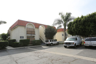 Capistrano in Camarillo, CA - Building Photo - Building Photo