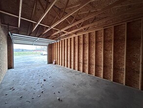 E456 Bay Ln-Unit -4 in Luxemburg, WI - Building Photo - Building Photo