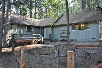 2742 Romer Blvd in Pollock Pines, CA - Foto de edificio - Building Photo
