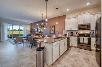 851 Ocean Course Ave in Kissimmee, FL - Foto de edificio - Building Photo