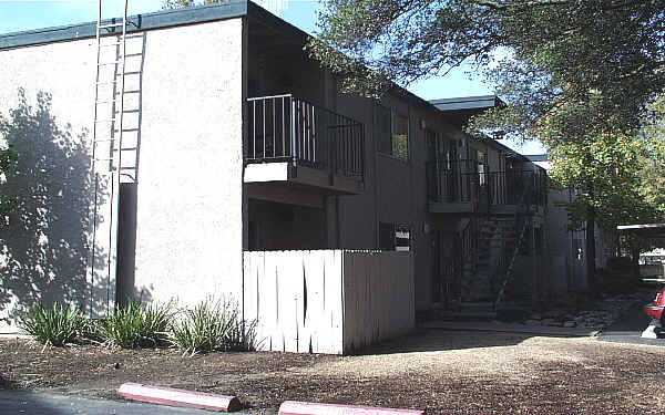 The Oaks Apartments in Fair Oaks, CA - Building Photo - Building Photo