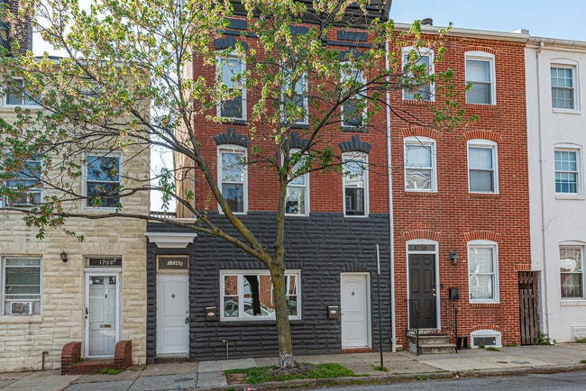 1736 Light St, Unit B in Baltimore, MD - Foto de edificio - Building Photo