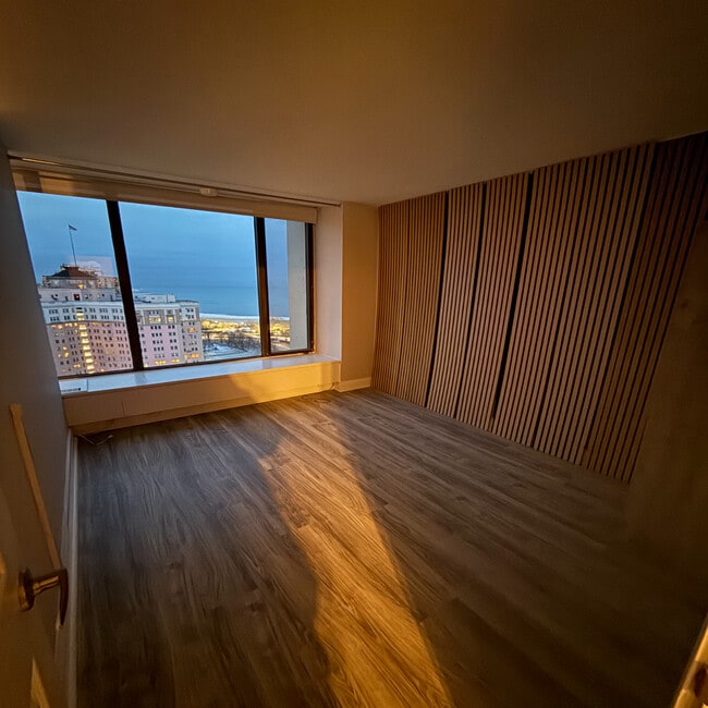 5455 N Sheridan Rd, Unit 2805 in Chicago, IL - Foto de edificio - Building Photo