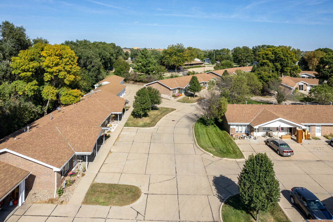 Four Seasons Community in Sioux City, IA - Building Photo