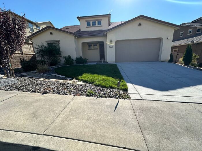 1725 Verdi Vista Ct in Reno, NV - Building Photo