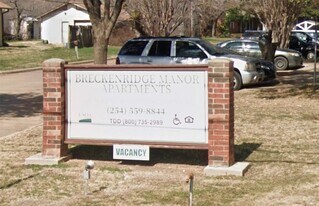 200 Palmer Dr in Breckenridge, TX - Building Photo