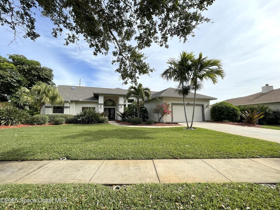 108 Windward Way in Satellite Beach, FL - Building Photo