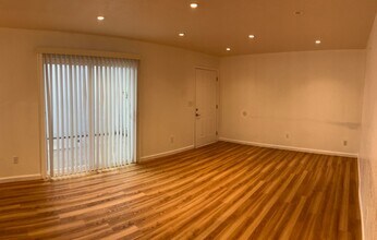 1716 Sylvan Ave in Modesto, CA - Building Photo - Building Photo