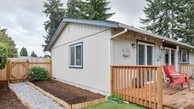 10710 115th Ave SW in Tacoma, WA - Building Photo - Building Photo