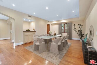 1101 S Gretna Green Way in Los Angeles, CA - Building Photo - Building Photo