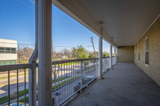 Pleasant Hill Village in Houston, TX - Building Photo - Interior Photo