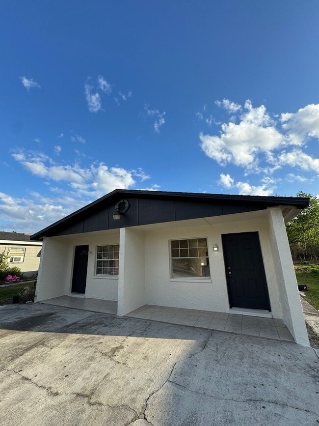 property at 2206-2208 W Highland St