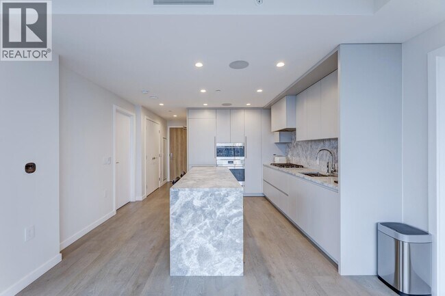 7418 Paulson St in Vancouver, BC - Building Photo - Building Photo