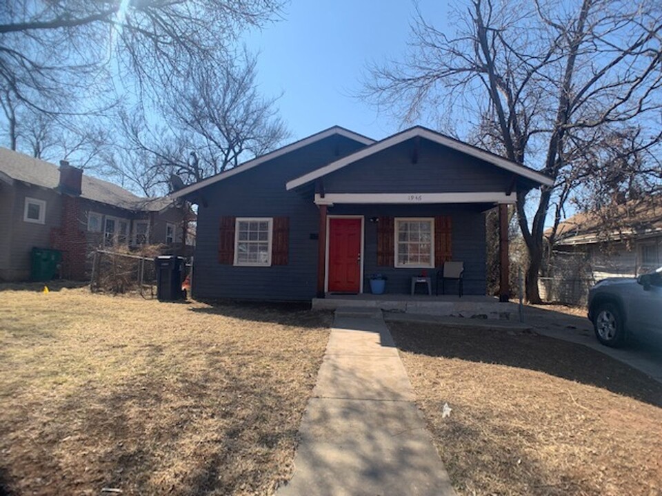 1946 NW 10th St in Oklahoma City, OK - Building Photo