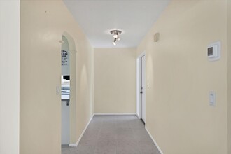 3638 Glen Oaks Manor Dr in Sarasota, FL - Building Photo - Building Photo