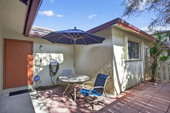 1759 NE 40th Pl in Pompano Beach, FL - Building Photo - Building Photo