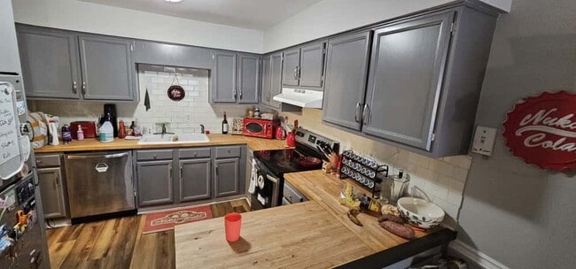 property at 4717 Walden Pond Dr