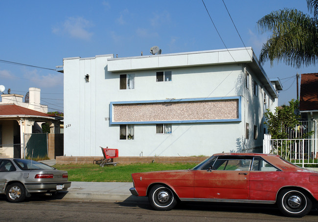 225 W Kelso St in Inglewood, CA - Building Photo - Building Photo